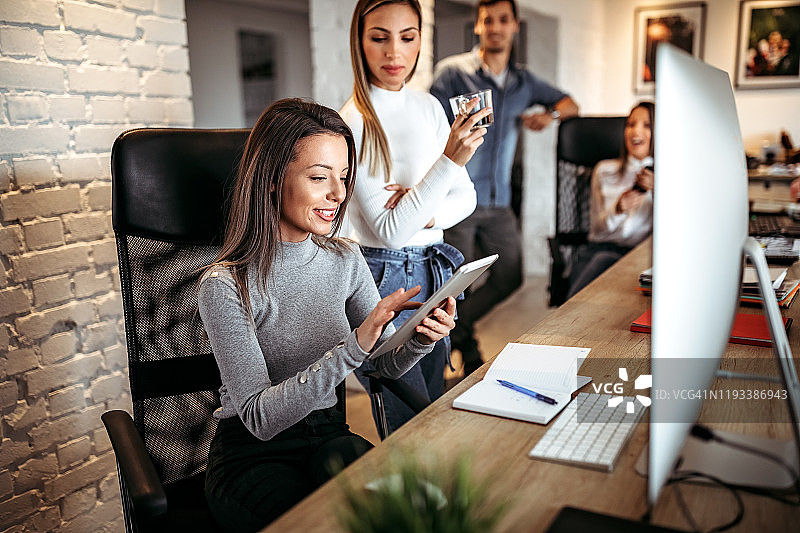 互联网是商业成功的关键图片素材