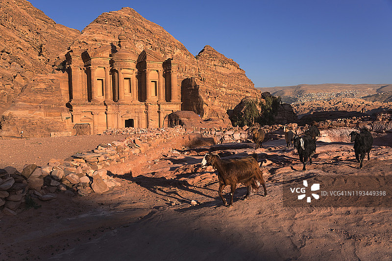 佩特拉/约旦代尔修道院图片素材