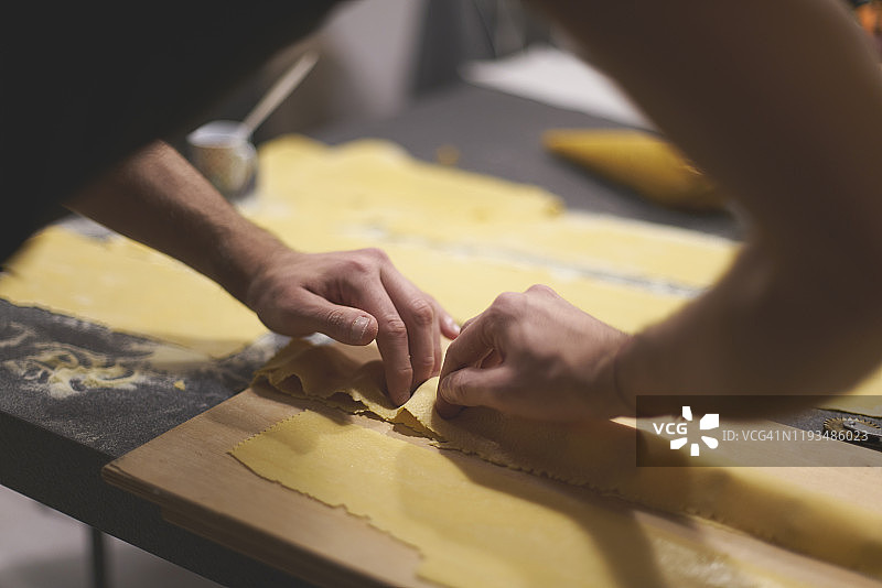 自制意大利饺子图片素材