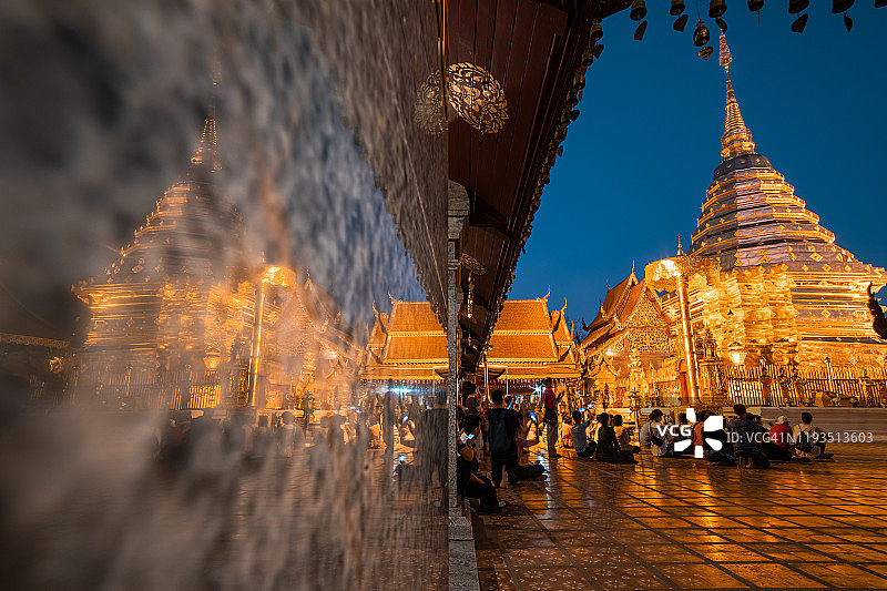 帕拉素贴寺，泰国清迈最著名的寺庙图片素材