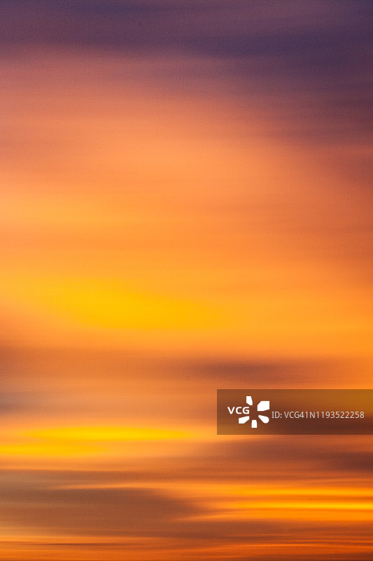 竖版日出图片素材