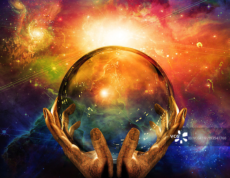 造物者手中的水晶球图片素材