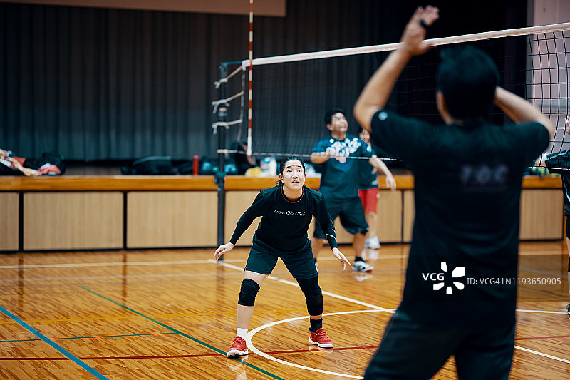 社区排球队训练图片素材