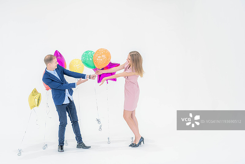 情侣庆祝新年图片素材