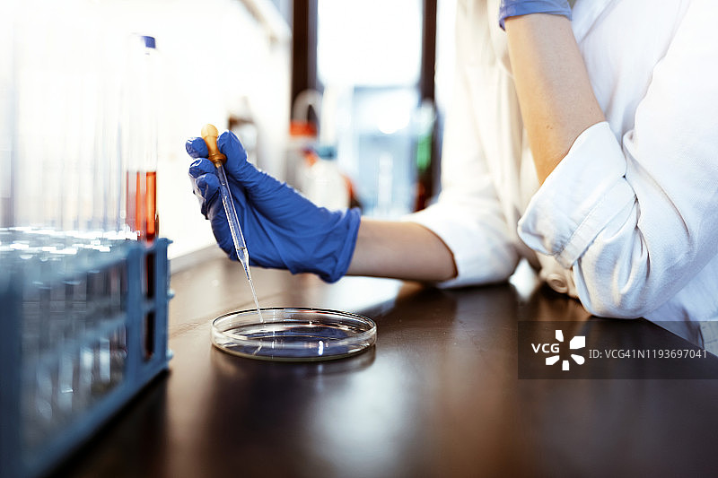 开始一天的实验吧图片素材