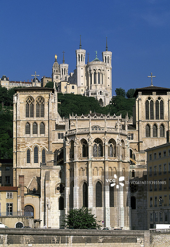 里昂的两座教堂景色图片素材