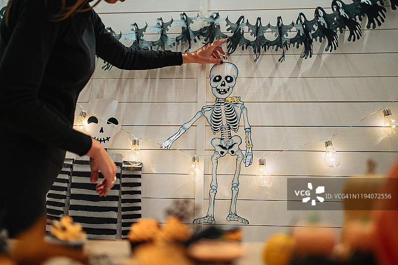 万圣节之夜的骨骼装饰图片素材