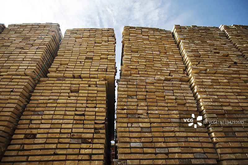 堆叠的木材图片素材