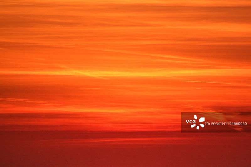 金色天空图片素材