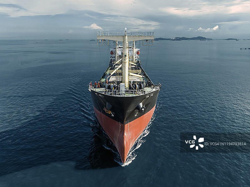 泰国码头进出口物流集装箱船航拍俯视图图片素材