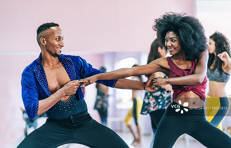 专业舞蹈情侣图片素材