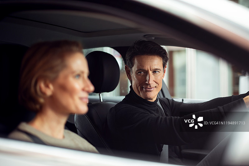 乘汽车旅行图片素材