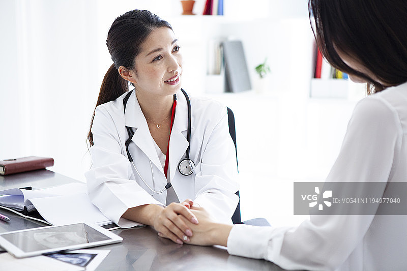 妇产科医生与孕妇图片素材