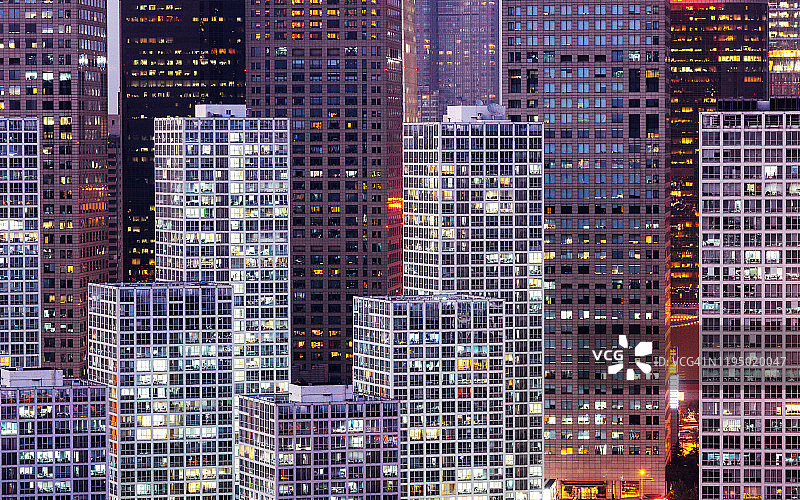 夜晚的现代办公楼外墙图片素材