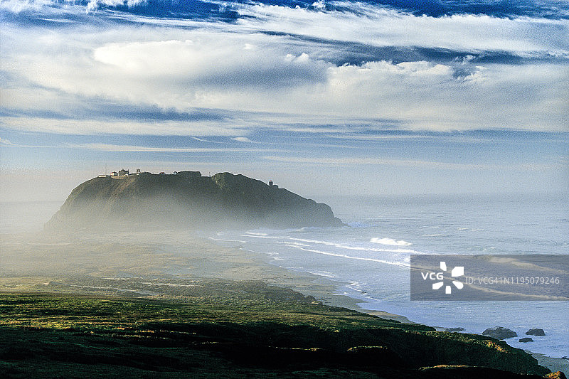 加州大瑟尔的瑟尔角灯塔图片素材