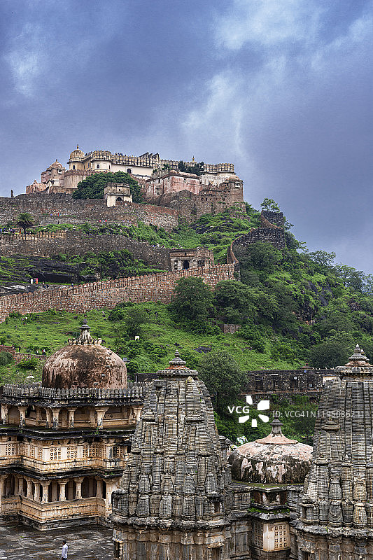 印度拉贾斯坦邦拉杰萨曼德县的昆巴尔加尔堡，印度的长城图片素材
