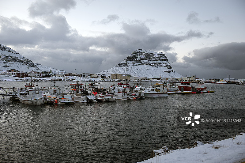 格伦达菲厄泽港口，冰岛西部图片素材
