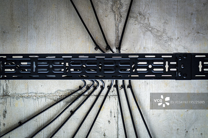 天花板上的支架和线条图片素材