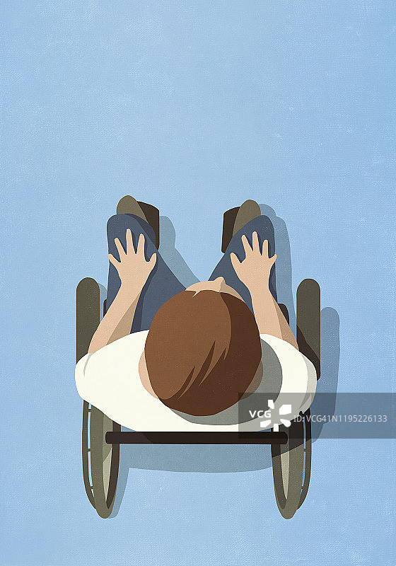 轮椅上的男人俯瞰图片素材