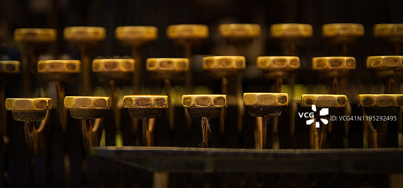 老式打字机键盘图片素材