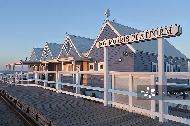 西澳大利亚巴塞尔顿市的巴塞尔顿长堤图片素材