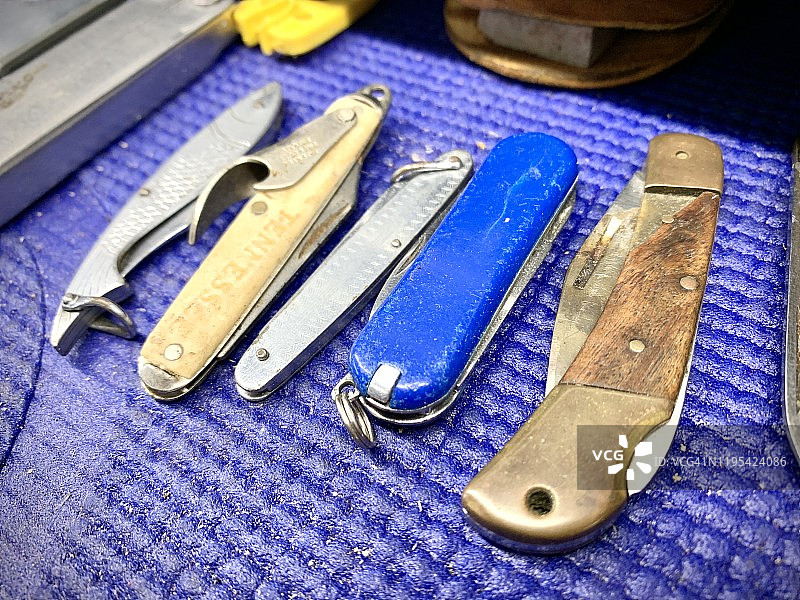 新奇袖珍刀具收藏图片素材
