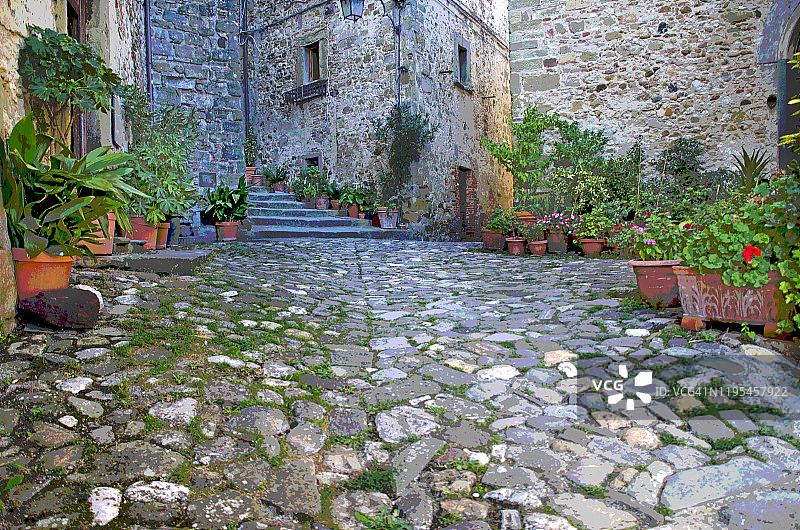 意大利安吉亚里中世纪乡村庭院图片素材