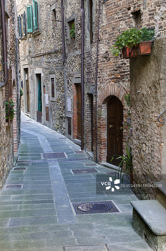 意大利安吉亚里中世纪乡村小巷图片素材