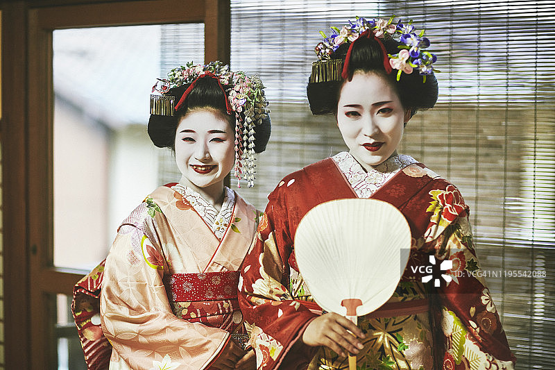 日本传统舞妓肖像图片素材