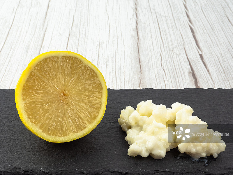 开菲尔与柠檬图片素材