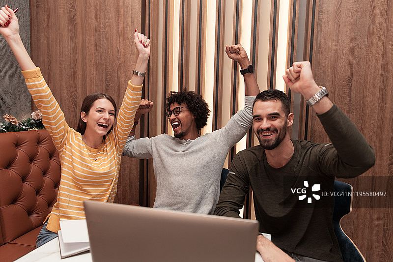 讨论工作想法图片素材