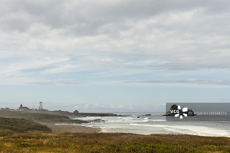 加利福尼亚大苏尔白石灯塔图片素材