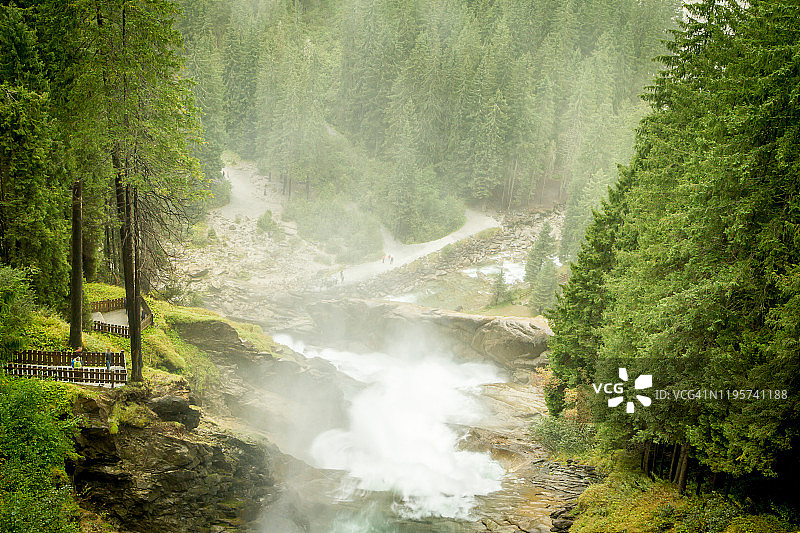 高陶恩国家公园的克里姆尔瀑布（奥地利）图片素材