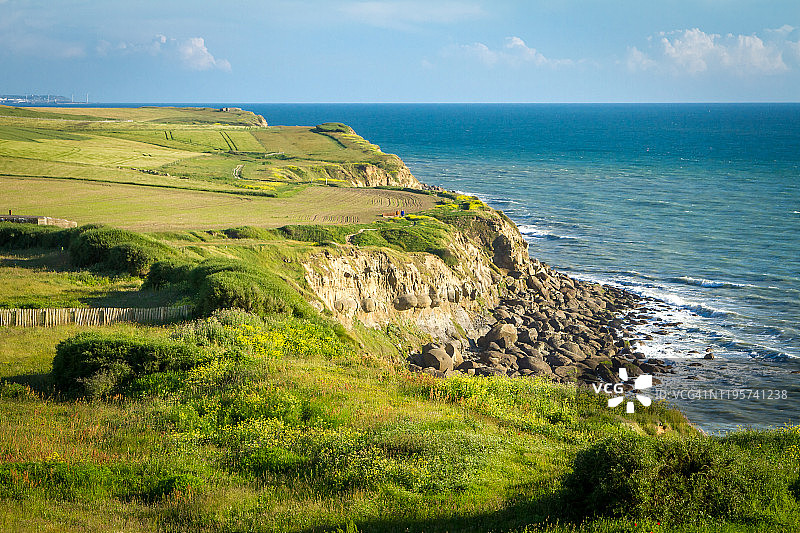 格雷角附近的田野中的方向标志图片素材