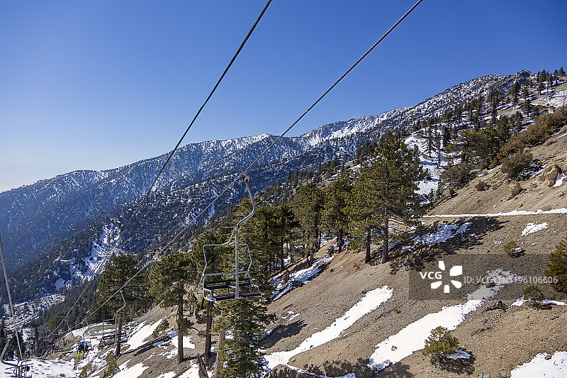 秃头山的缆车图片素材