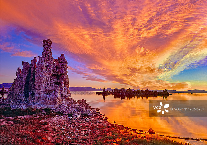 莫诺湖凝灰岩州立自然保护区图片素材