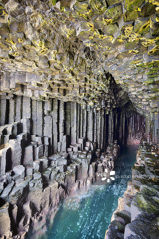 芬格尔山洞图片素材