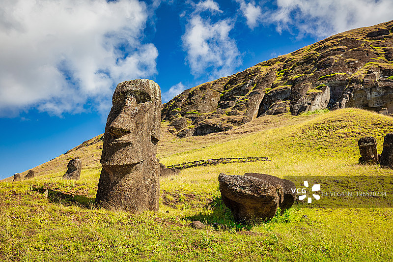 拉帕努伊岛莫埃石像，拉诺拉拉库，智利复活节岛图片素材