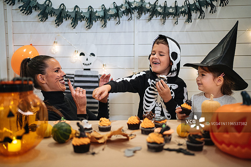 万圣节是我们最喜欢的时光图片素材