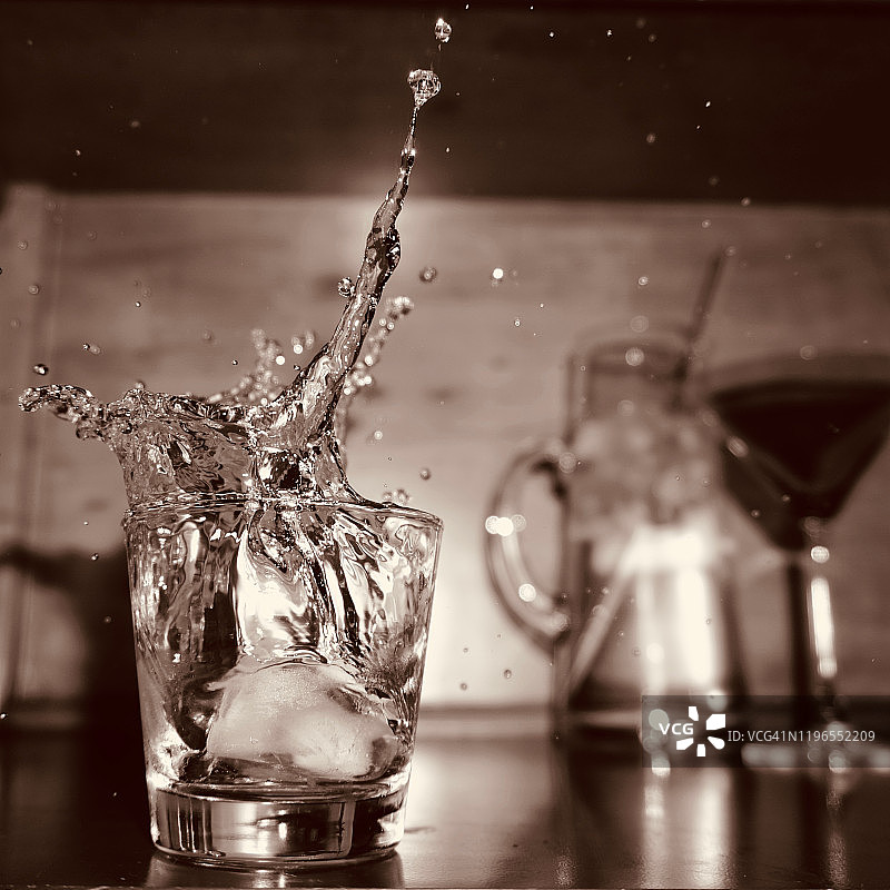 酒吧畅饮，研究#6图片素材