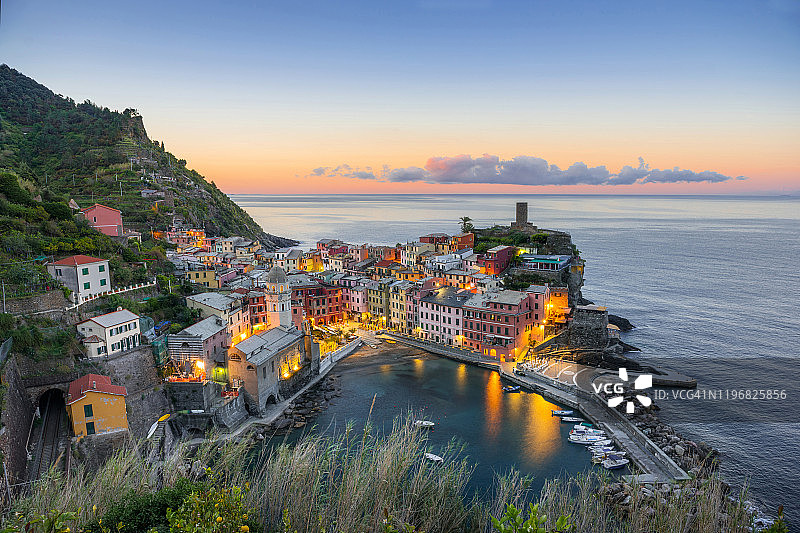 意大利五渔村韦尔纳扎全景图片素材