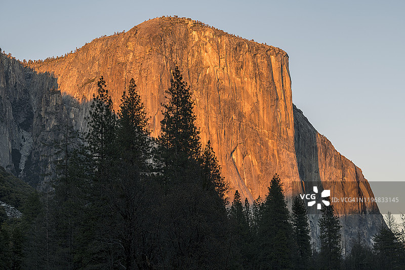优胜美地国家公园酋长岩日落景观图片素材