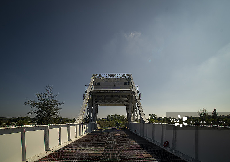 法国贝努维尔飞马桥图片素材