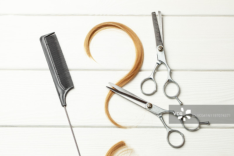 卷发问号与发型选择概念图片素材