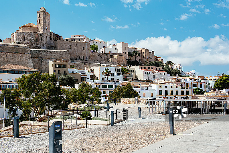 从圣佩雷堡垒看达特维拉古城图片素材