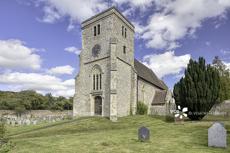 英格兰白金汉郡奇尔特恩丘陵布雷登汉姆圣博托尔夫教堂图片素材