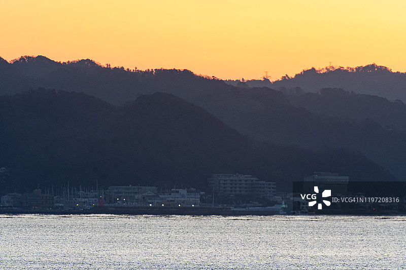 日本神奈川县清晨的海滩图片素材