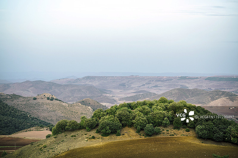 伊夫兰，摩洛哥中阿特拉斯山脉图片素材