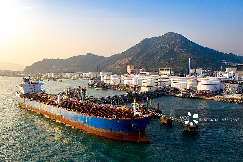 香港青衣港储油罐图片素材