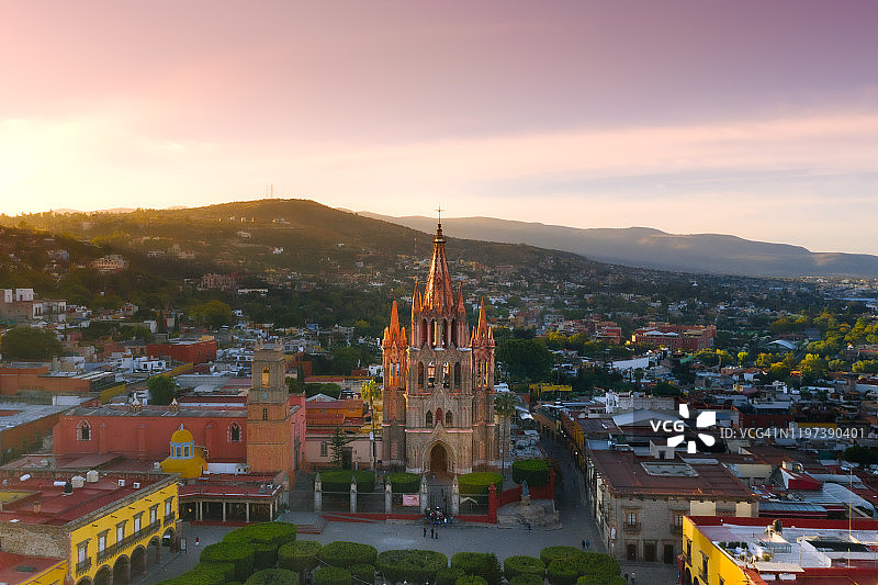 圣米格尔德阿连德教堂图片素材